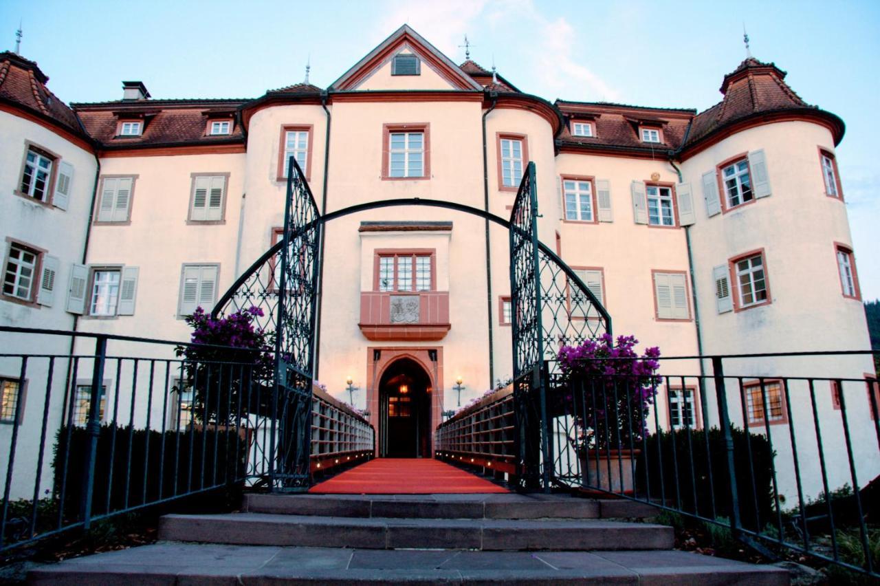 Hotel Residenz Im Schloss Neuweier Baden-Baden Exterior photo